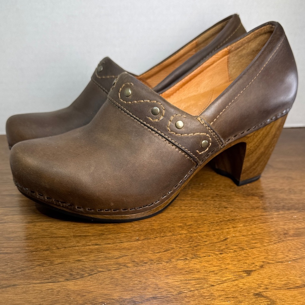 Dansko Riki Heeled Leather Studded Heels Antique Brown, Womens EU 38, US 7.5 8